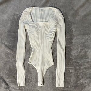 Abercrombie and fitch white blouse bodysuit
